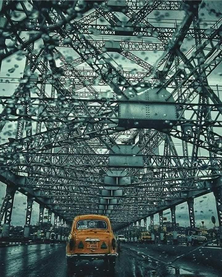 Inside the Howrah Bridge