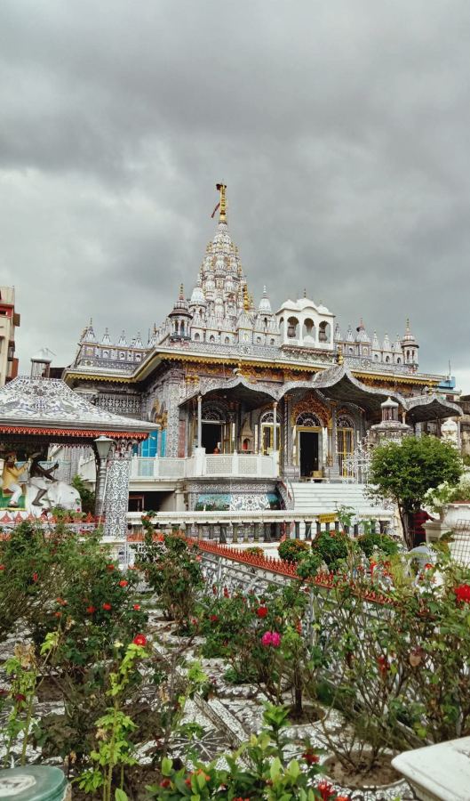 Pareshnath Temple Gardens